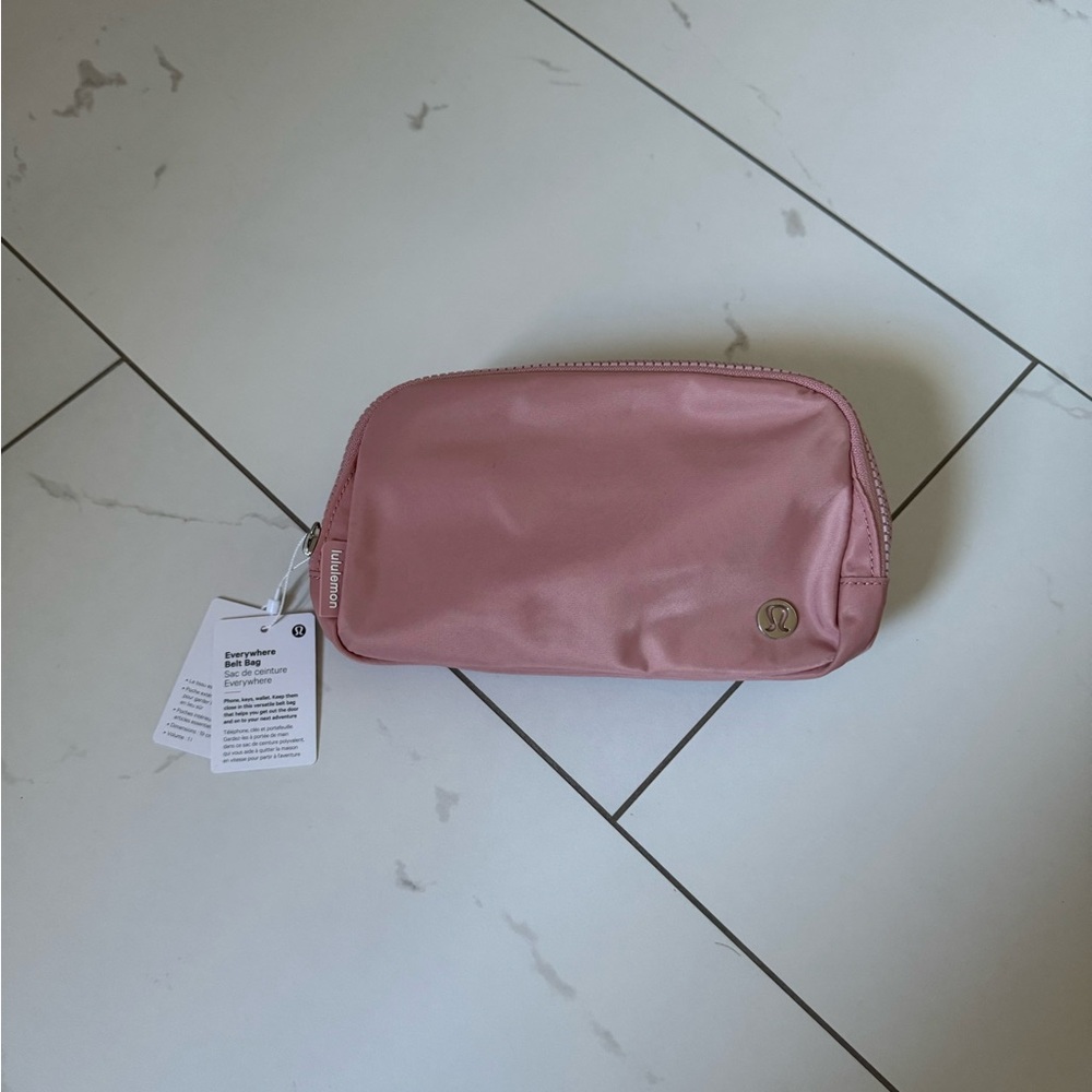 LULULEMON EVERYWHERE BELT BAG